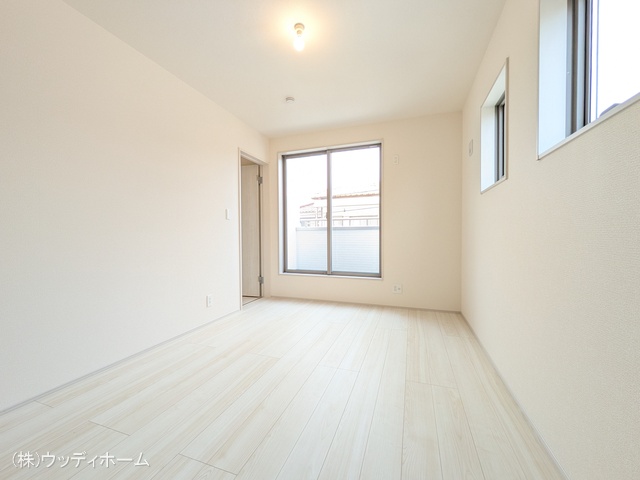 埼玉県越谷市大沢の新築戸建て居室メイン写真 2025年9月17日撮影