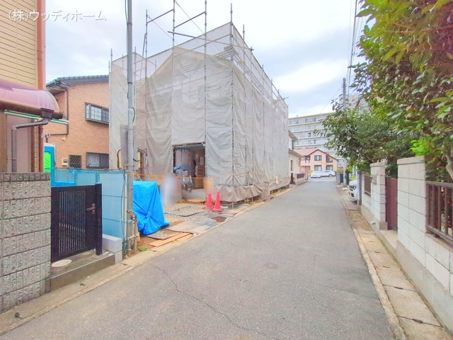 埼玉県越谷市瓦曽根2丁目の新築戸建てシート写真 2025年10月5日撮影