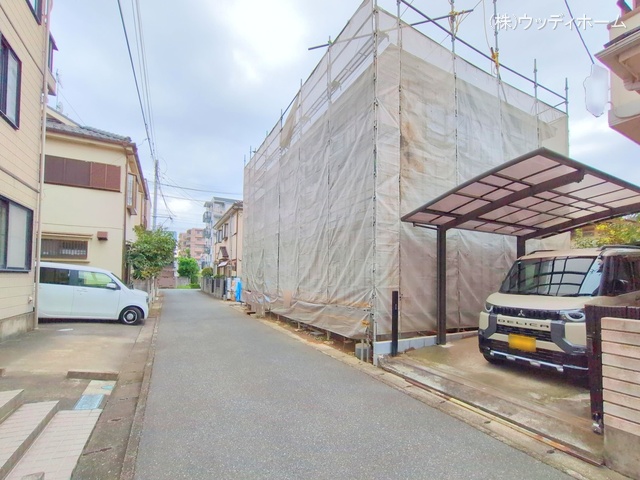 埼玉県越谷市瓦曽根2丁目の新築戸建てシート写真 2025年10月5日撮影