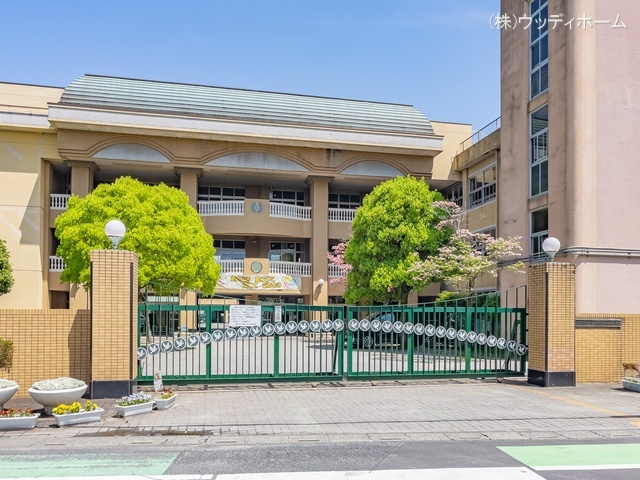 越谷市立越ヶ谷小学校 距離1000m