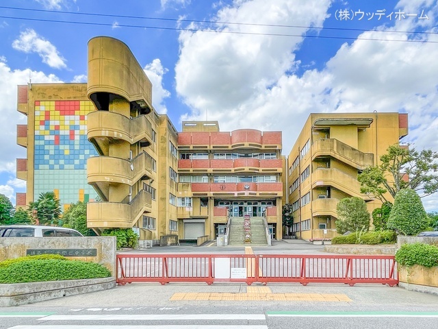 越谷市立千間台中学校　距離750m