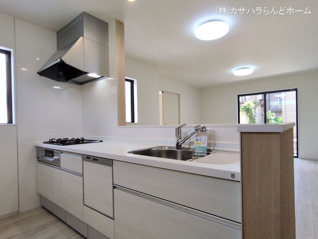 埼玉県川越市大字今福の新築戸建てキッチン写真 2025年8月28日撮影