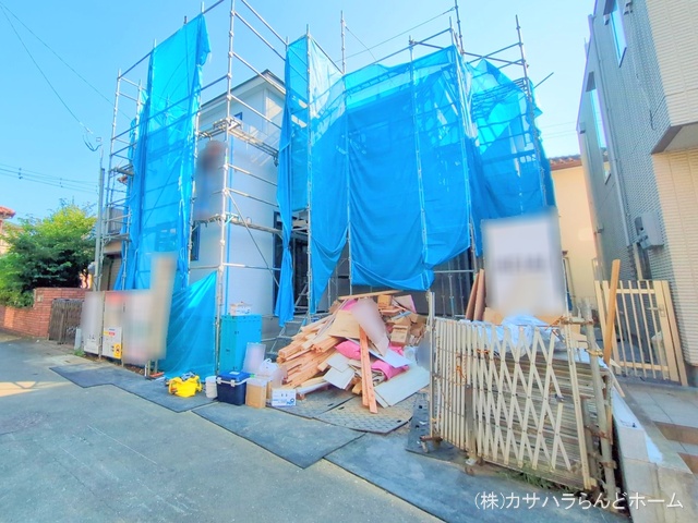 埼玉県坂戸市千代田2丁目の新築戸建てシート写真 2025年7月23日撮影