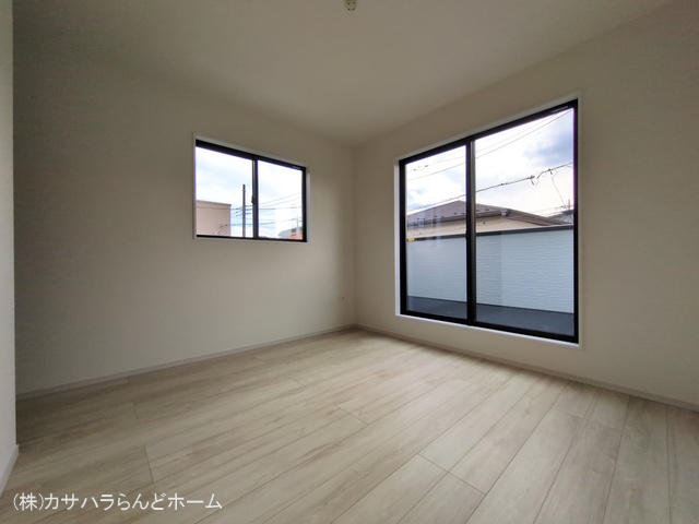 埼玉県坂戸市千代田2丁目の新築戸建て居室メイン写真 2025年9月17日撮影