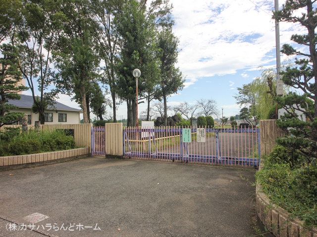 坂戸市立片柳小学校 距離1100m
