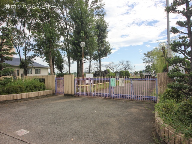坂戸市立片柳小学校 距離1100m