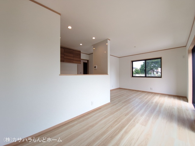 埼玉県坂戸市溝端町の新築戸建てリビング写真 2025年8月20日撮影