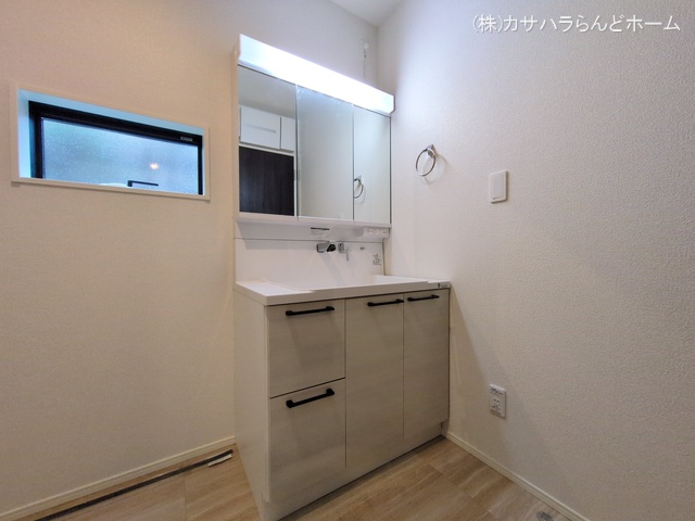 埼玉県川越市小仙波町2丁目の新築戸建て洗面所写真 2025年9月3日撮影