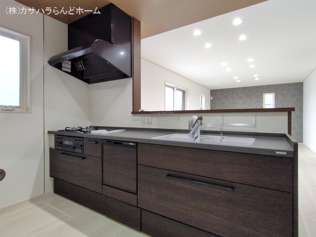 埼玉県川越市諏訪町の新築戸建てキッチン写真 2025年10月8日撮影