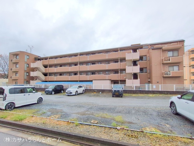 埼玉県川越市大字的場のマンション『コスモ川越霞ヶ関』外観写真 2025年4月1日撮影