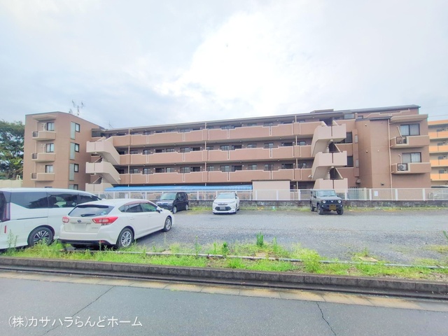 埼玉県川越市大字的場のマンション『コスモ川越霞ヶ関』外観写真 2025年7月15日撮影