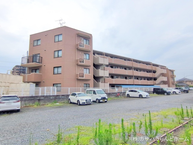 埼玉県川越市大字的場のマンション『コスモ川越霞ヶ関』外観写真 2025年7月15日撮影