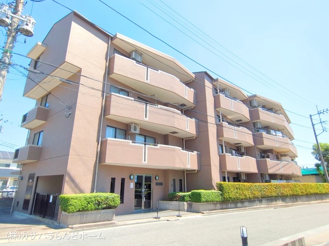 埼玉県川越市大字的場のマンション『コスモ川越霞ヶ関』外観写真 2025年7月28日撮影
