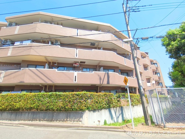 埼玉県川越市大字的場のマンション『コスモ川越霞ヶ関』外観写真 2025年7月28日撮影