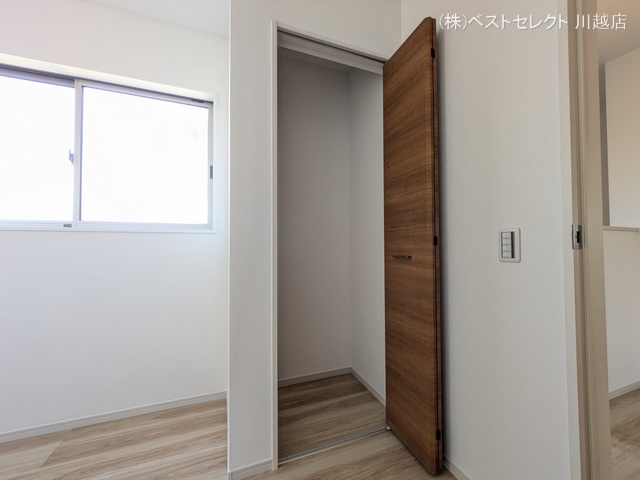 埼玉県川越市今成１丁目の新築戸建て収納(ウォークインクローゼット)写真 2025年8月28日撮影