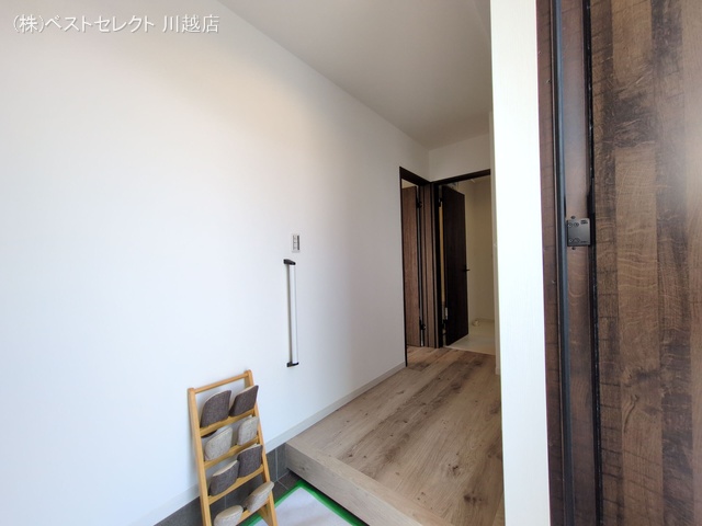 埼玉県川越市氷川町の新築戸建て玄関写真 2025年8月21日撮影
