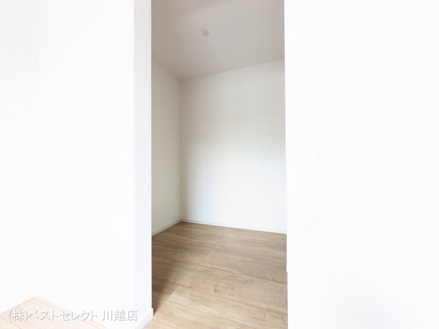 埼玉県川越市宮元町の新築戸建て収納(ウォークインクローゼット)写真 2025年8月28日撮影