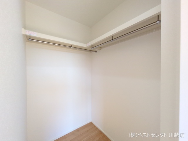 埼玉県川越市月吉町の新築戸建て収納(ウォークインクローゼット)写真 2025年10月1日撮影