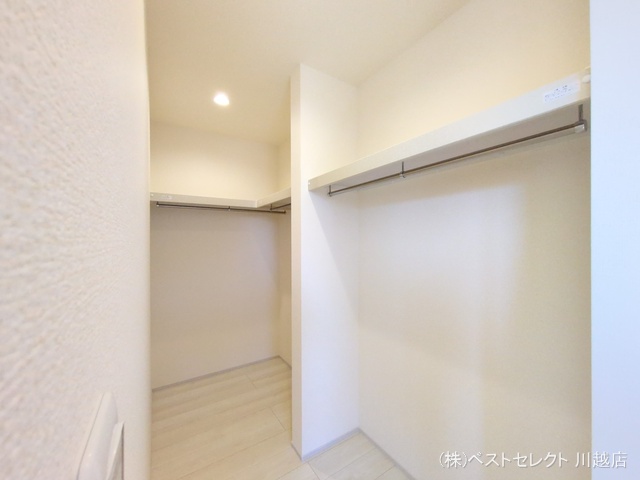 埼玉県川越市大字大仙波の新築戸建て収納(ウォークインクローゼット)写真 2025年12月3日撮影