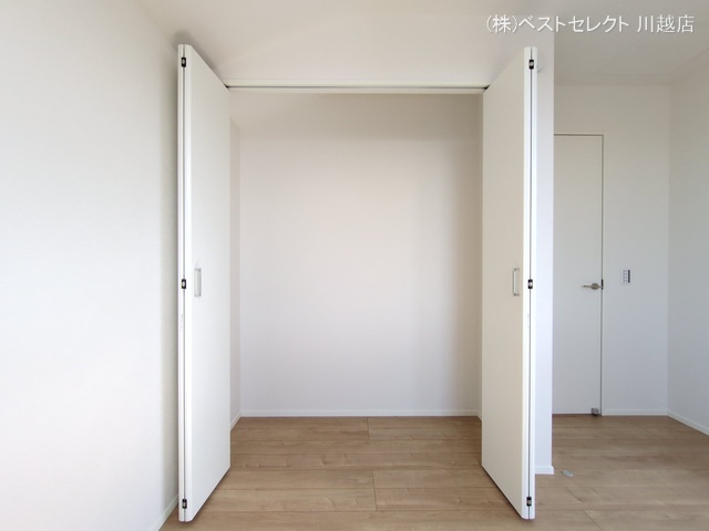 埼玉県川越市熊野町の新築戸建て収納(ウォークインクローゼット)写真 2025年10月1日撮影
