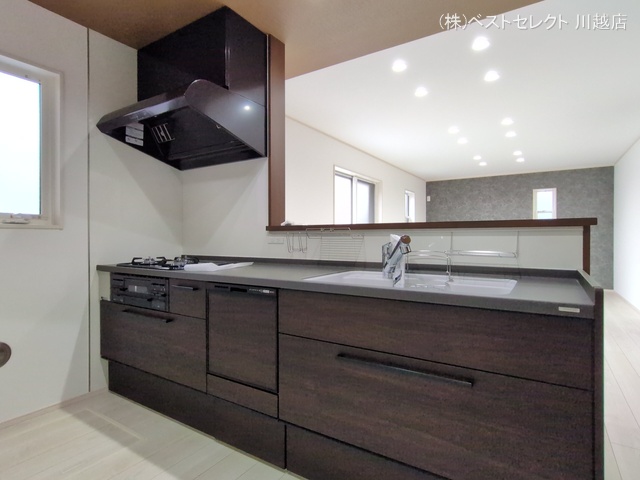埼玉県川越市諏訪町の新築戸建てキッチン写真 2025年10月8日撮影
