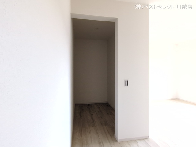 埼玉県川越市むさし野の新築戸建て収納(ウォークインクローゼット)写真 2026年1月14日撮影