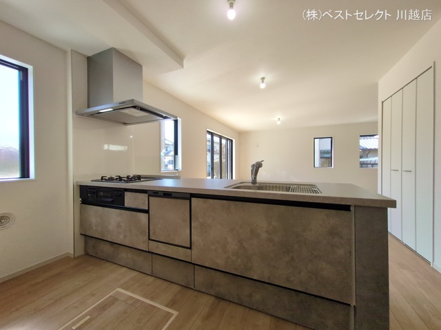 埼玉県川越市霞ケ関北６丁目の新築戸建てキッチン写真 2026年3月4日撮影