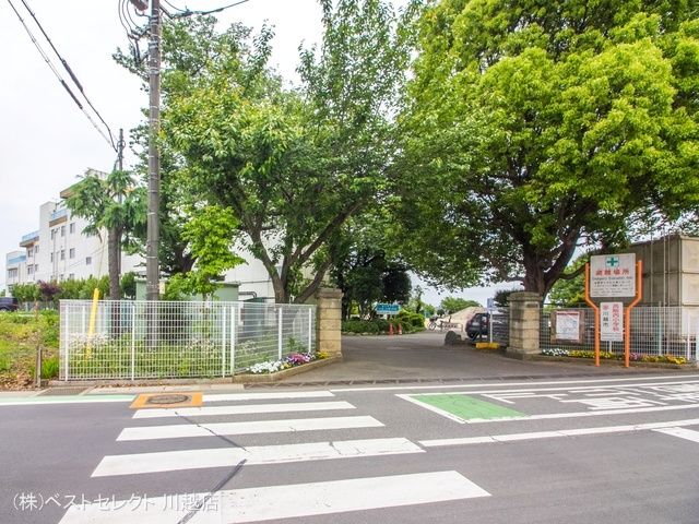 川越市立高階西小学校 距離420m