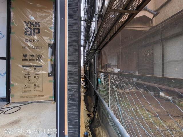 埼玉県川越市熊野町の新築戸建てシート写真 2026年3月9日撮影