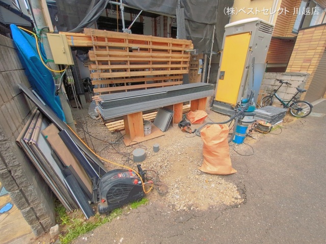 埼玉県川越市砂新田５丁目の新築戸建てシート写真 2026年4月21日撮影