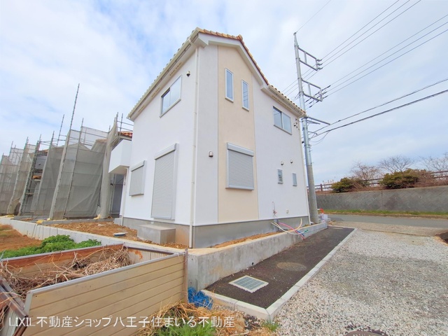 東京都日野市新井1丁目の新築戸建て外構写真 2025年3月10日撮影