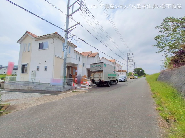 東京都日野市新井1丁目の新築戸建て完成写真 2025年4月24日撮影