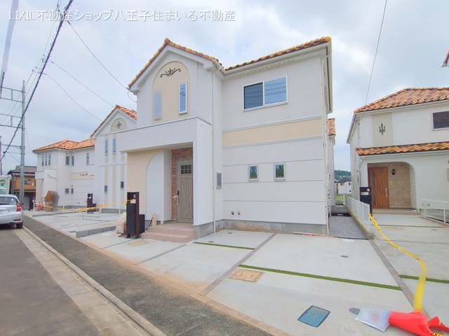 東京都日野市新井１丁目-新築戸建ての完成写真