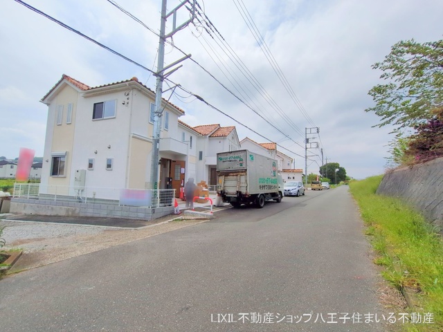 東京都日野市新井1丁目の新築戸建て完成写真 2025年4月24日撮影