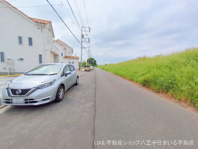 東京都日野市新井1丁目の新築戸建て完成写真 2025年4月24日撮影