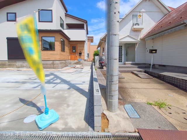 東京都日野市百草の新築戸建て外構写真 2025年6月25日撮影