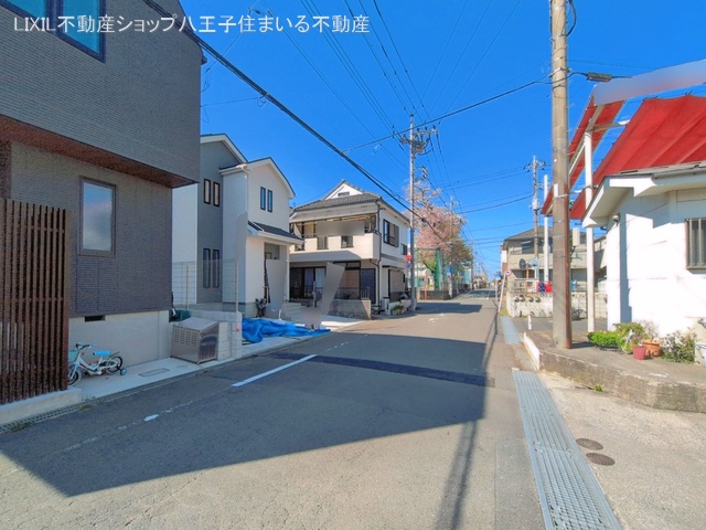 東京都日野市神明2丁目の新築戸建て完成写真 2026年4月7日撮影