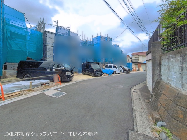 東京都日野市南平9丁目の新築戸建てシート写真 2026年5月27日撮影