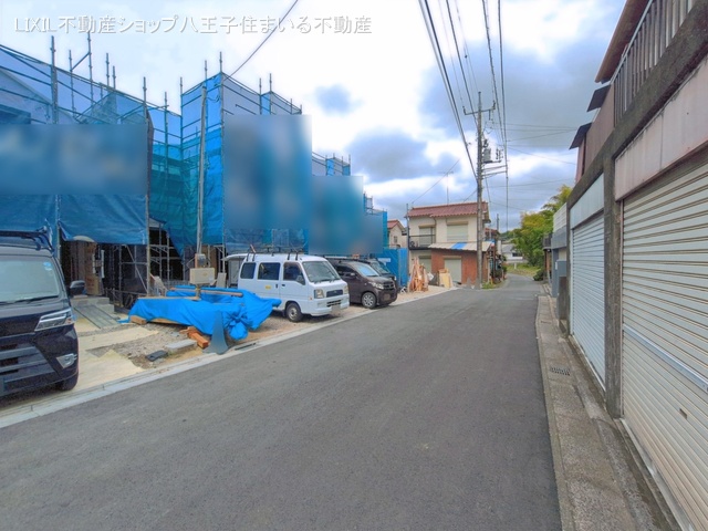 東京都日野市南平9丁目の新築戸建てシート写真 2026年5月27日撮影