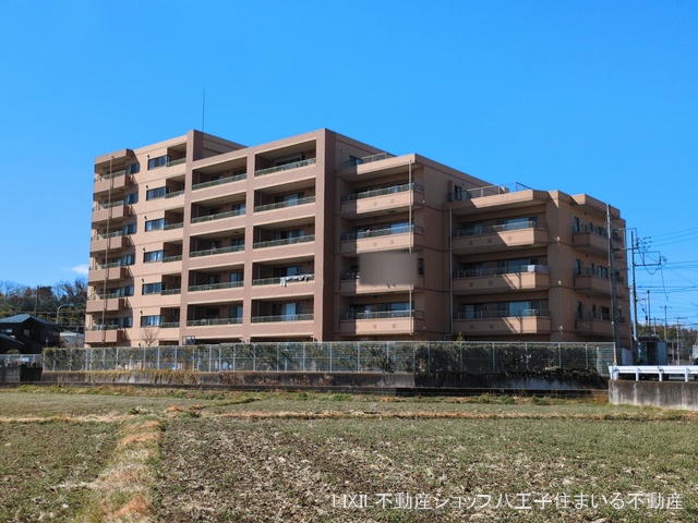 東京都日野市落川のマンション『ハイホーム聖蹟桜ヶ丘IIブロードテラス』外観写真 2026年3月3日撮影