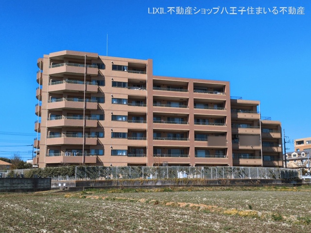 東京都日野市落川のマンション『ハイホーム聖蹟桜ヶ丘IIブロードテラス』外観写真 2026年3月3日撮影