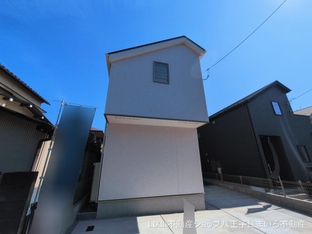 東京都日野市大坂上3丁目の新築戸建て完成写真 2026年3月8日撮影