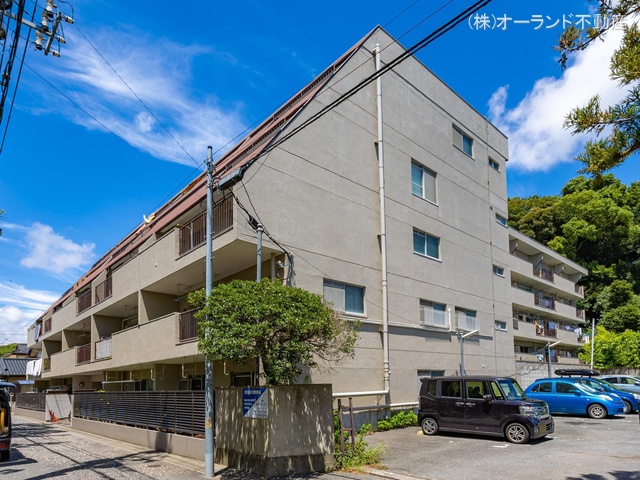 千葉県市川市真間4丁目のマンション『真間パレスマンション』外観写真 2022年7月26日撮影