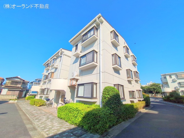 千葉県船橋市八木が谷１丁目のマンション『ライフタウン船橋タウンハウス』外観写真 2025年8月4日撮影