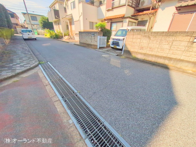 千葉県船橋市八木が谷１丁目のマンション『ライフタウン船橋タウンハウス』外観写真 2025年8月4日撮影