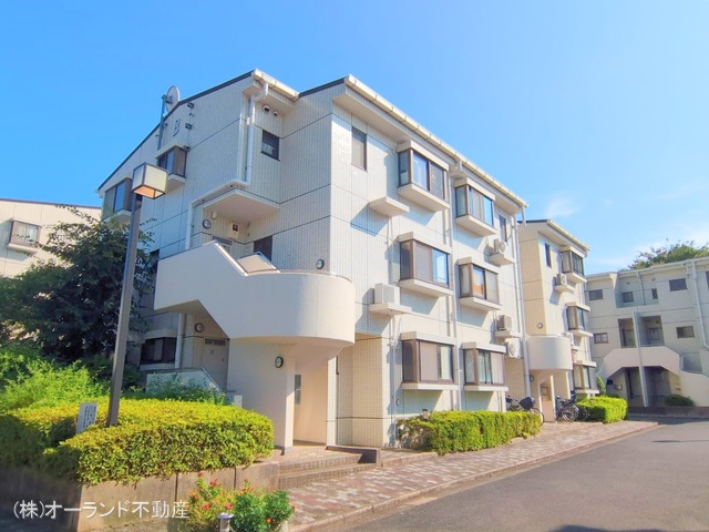 千葉県船橋市八木が谷１丁目のマンション『ライフタウン船橋タウンハウス』外観写真 2025年8月4日撮影