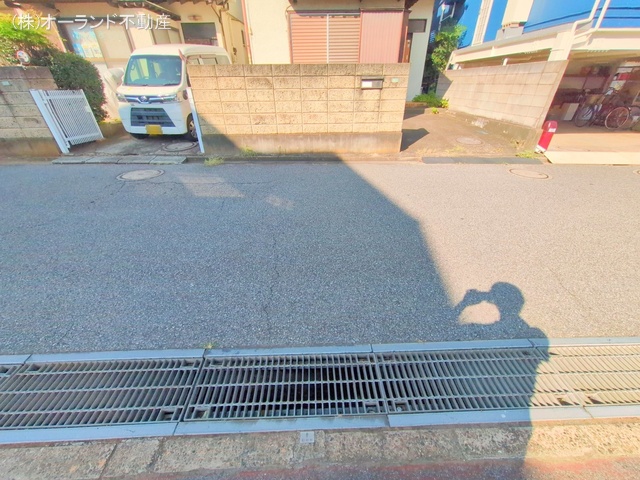 千葉県船橋市八木が谷１丁目のマンション『ライフタウン船橋タウンハウス』外観写真 2025年8月4日撮影