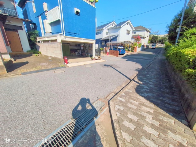 千葉県船橋市八木が谷１丁目のマンション『ライフタウン船橋タウンハウス』外観写真 2025年8月4日撮影