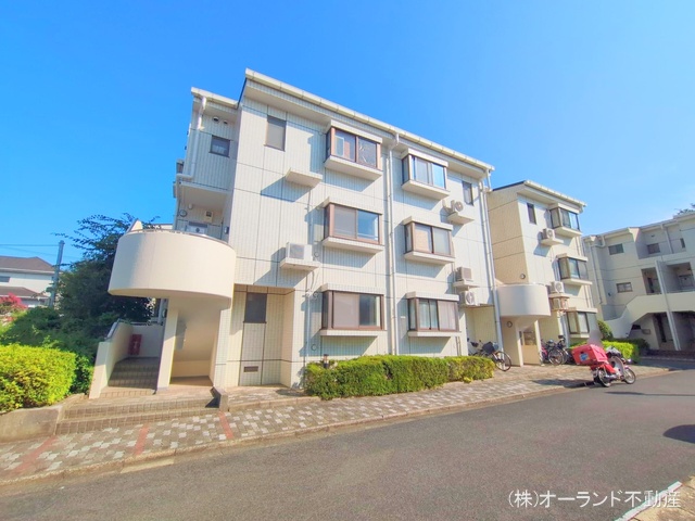 千葉県船橋市八木が谷１丁目のマンション『ライフタウン船橋タウンハウス』外観写真 2025年8月4日撮影