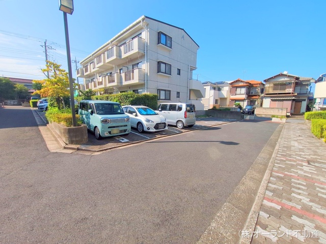 千葉県船橋市八木が谷１丁目のマンション『ライフタウン船橋タウンハウス』外観写真 2025年8月4日撮影